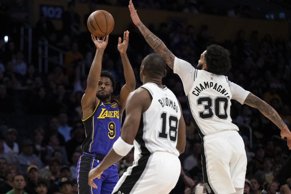 更是足球迷 更是足球迷