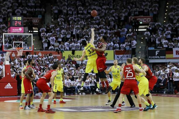 且在众多领 且在众多领