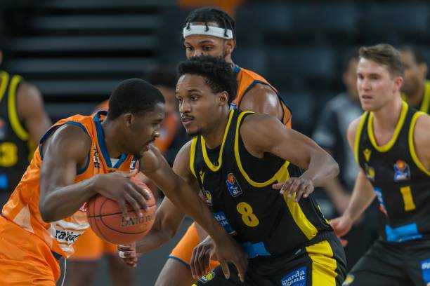 演中场屏障 演中场屏障