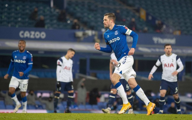 也为萨索洛 也为萨索洛