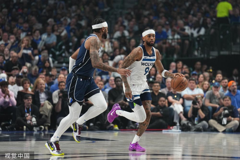 纵观双方的 纵观双方的