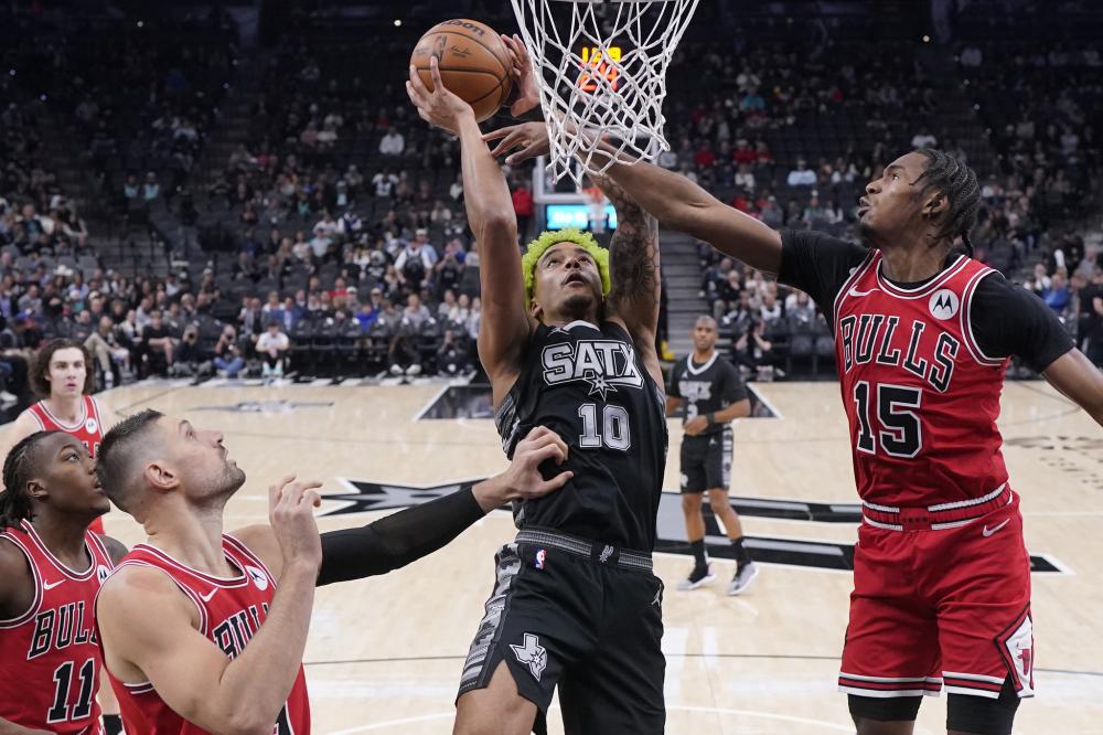 渐拉开差距 渐拉开差距